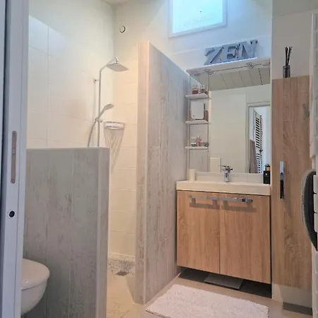 Des Moineaux Villa *